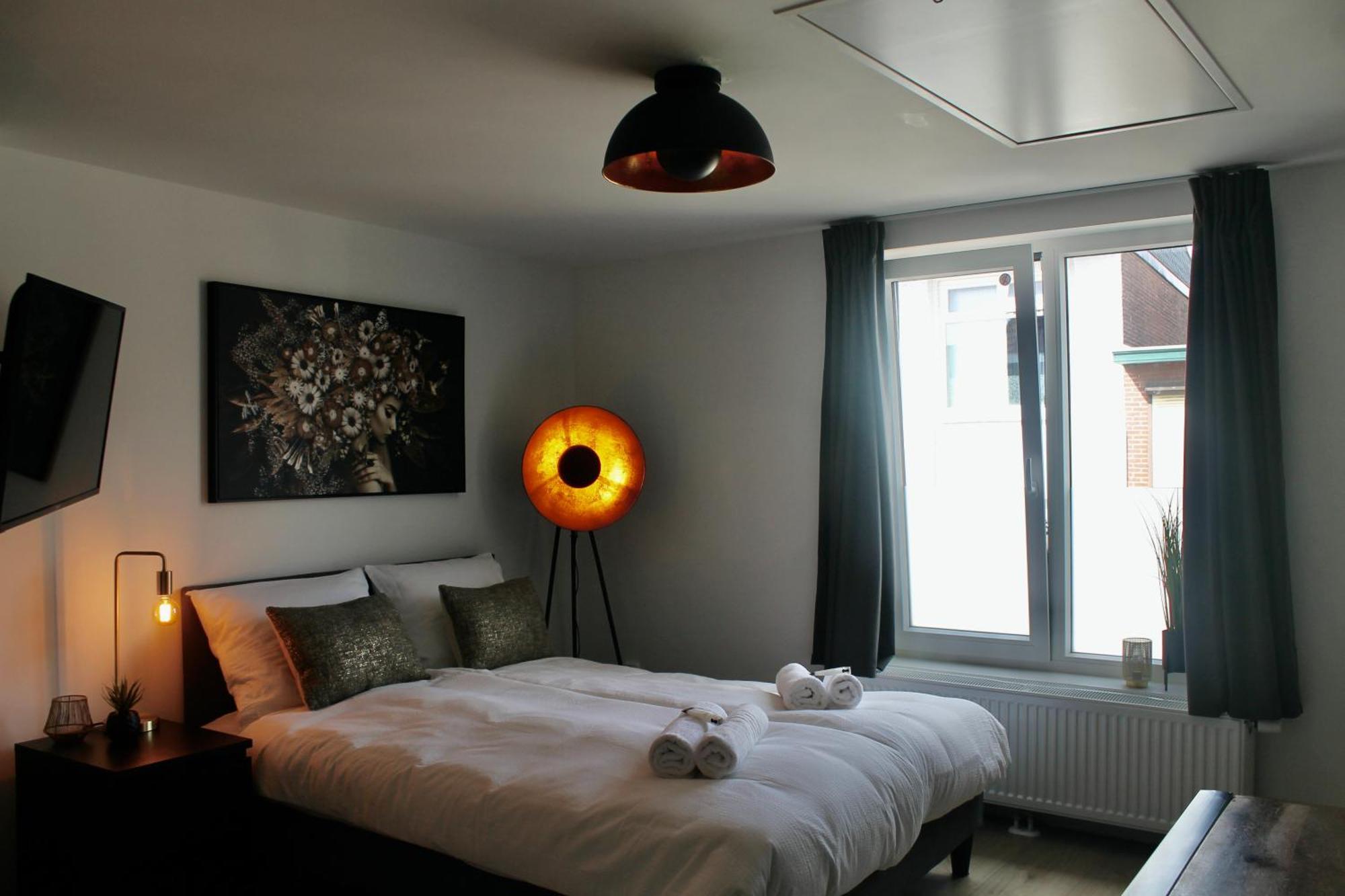 B&K Urban City Suites Tilburg Exterior photo