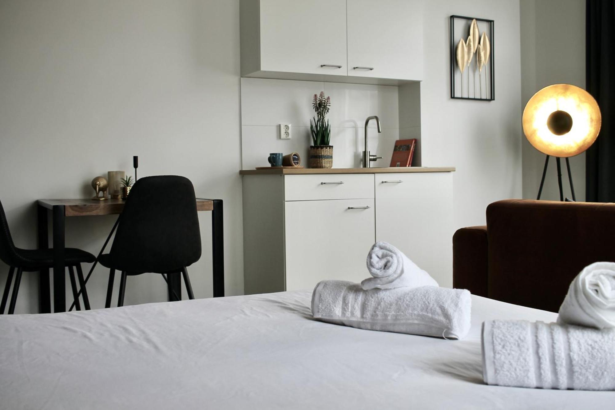 B&K Urban City Suites Tilburg Exterior photo