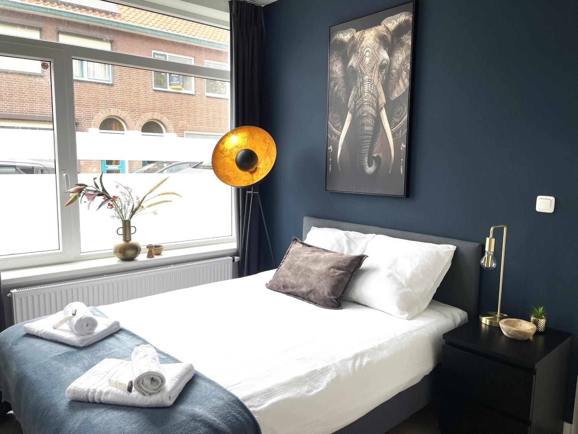 B&K Urban City Suites Tilburg Exterior photo